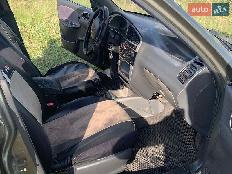Седан Daewoo Lanos 2004 в Ковеле