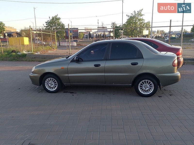 Седан Daewoo Lanos 2006 в Киеве