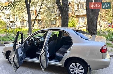 Седан Daewoo Lanos 2004 в Киеве