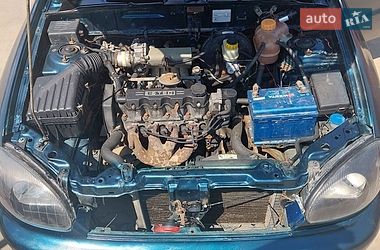 Седан Daewoo Lanos 2003 в Сумах