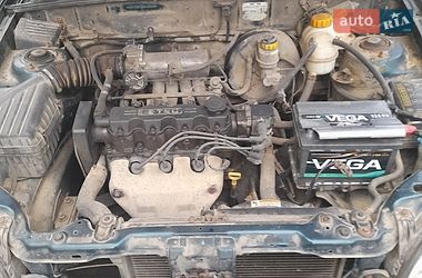 Седан Daewoo Lanos 2003 в Лужанах