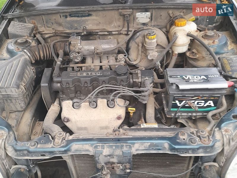 Седан Daewoo Lanos 2003 в Лужанах