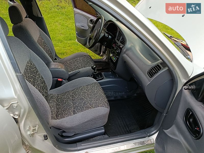 Седан Daewoo Lanos 2006 в Кицмани