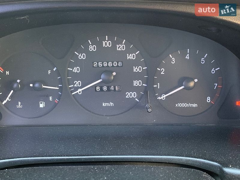 Седан Daewoo Lanos 2000 в Дніпрі
