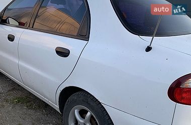 Седан Daewoo Lanos 2000 в Дніпрі