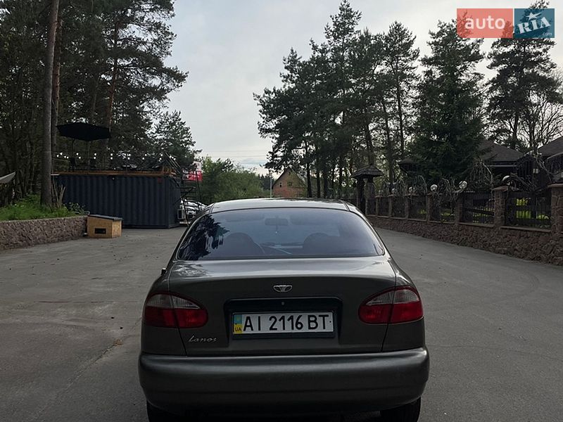 Седан Daewoo Lanos 2001 в Києві