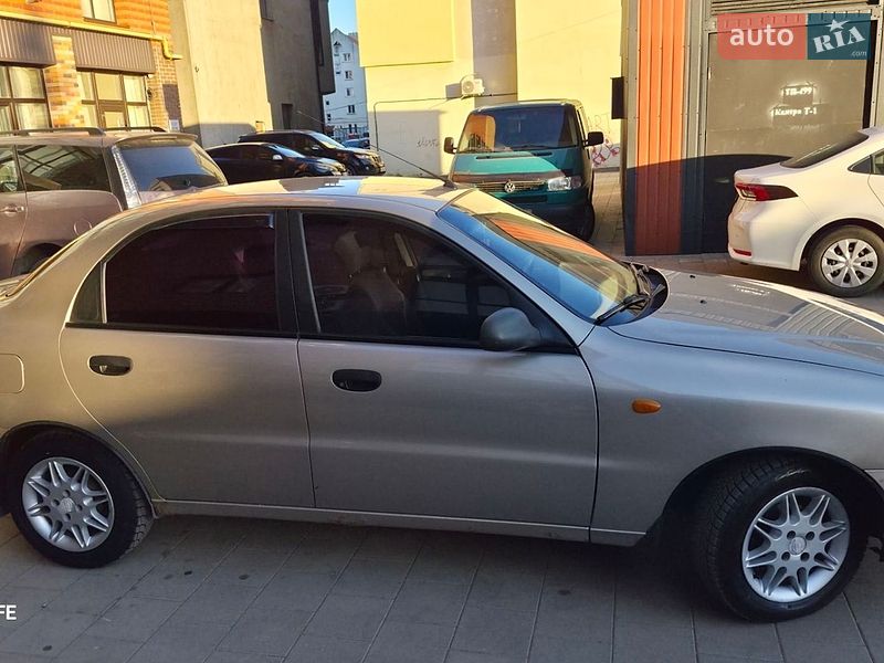 Седан Daewoo Lanos 2008 в Калуше