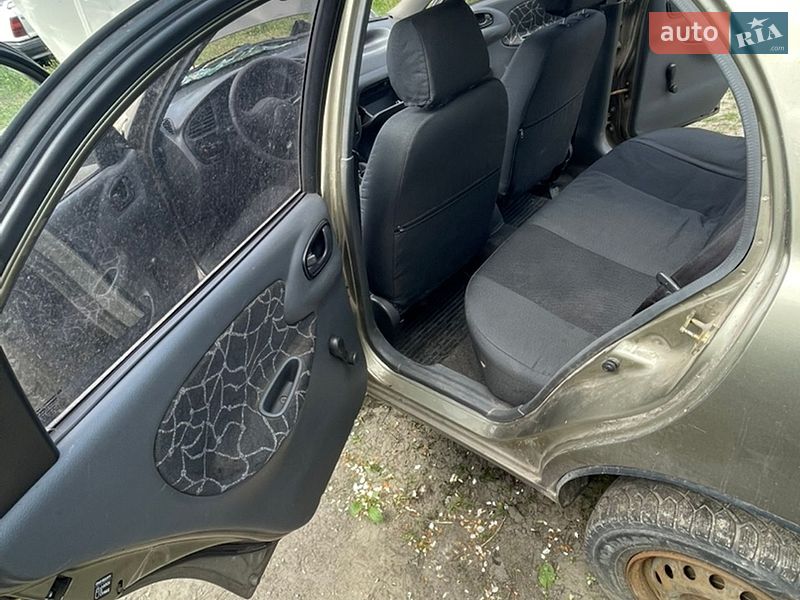 Седан Daewoo Lanos 2004 в Чернигове