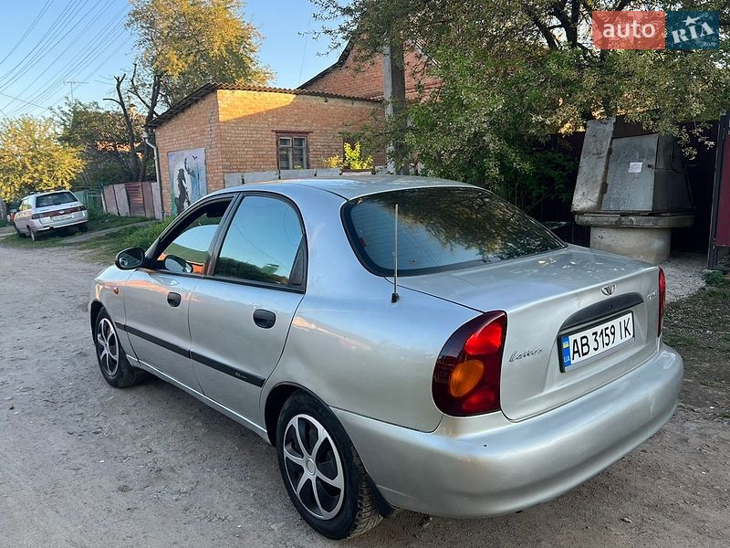 Седан Daewoo Lanos 2003 в Виннице