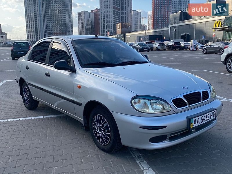 Седан Daewoo Lanos 2004 в Киеве