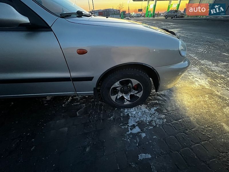 Седан Daewoo Lanos 2008 в Дніпрі