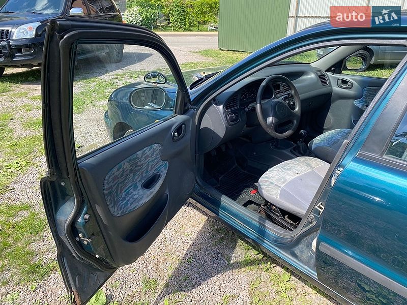 Седан Daewoo Lanos 1998 в Києві