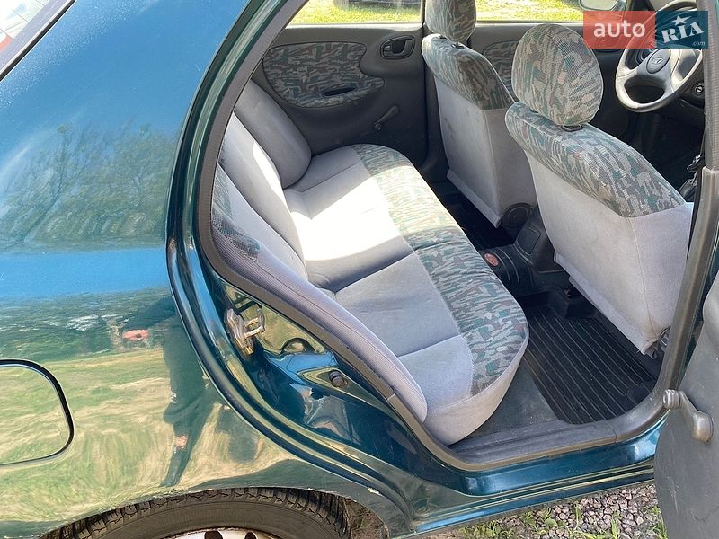 Седан Daewoo Lanos 1998 в Києві
