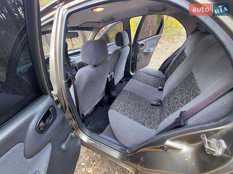 Седан Daewoo Lanos 2005 в Киеве