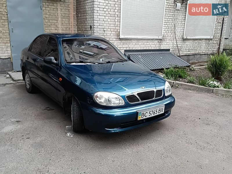 Седан Daewoo Lanos 2001 в Львове