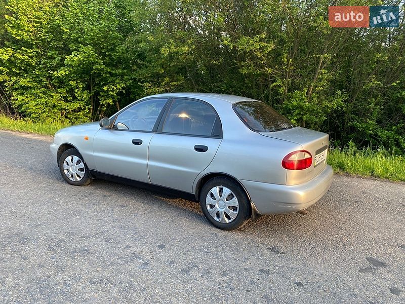 Седан Daewoo Lanos 2008 в Ременеві