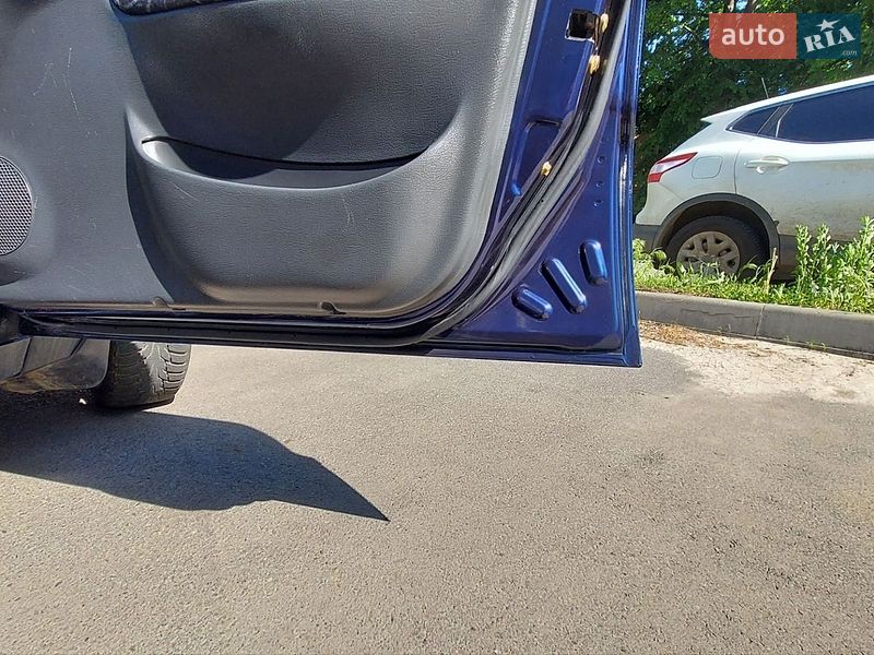 Седан Daewoo Lanos 2003 в Харькове