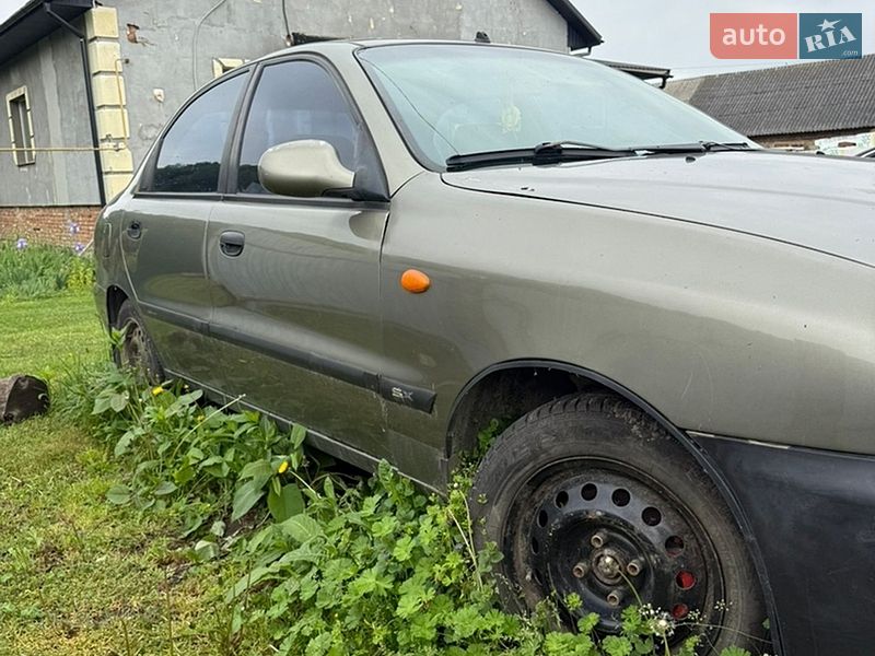 Седан Daewoo Lanos 2003 в Львове