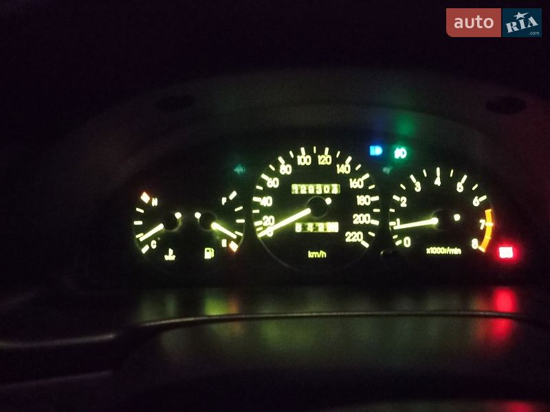 Седан Daewoo Lanos 2005 в Острозі