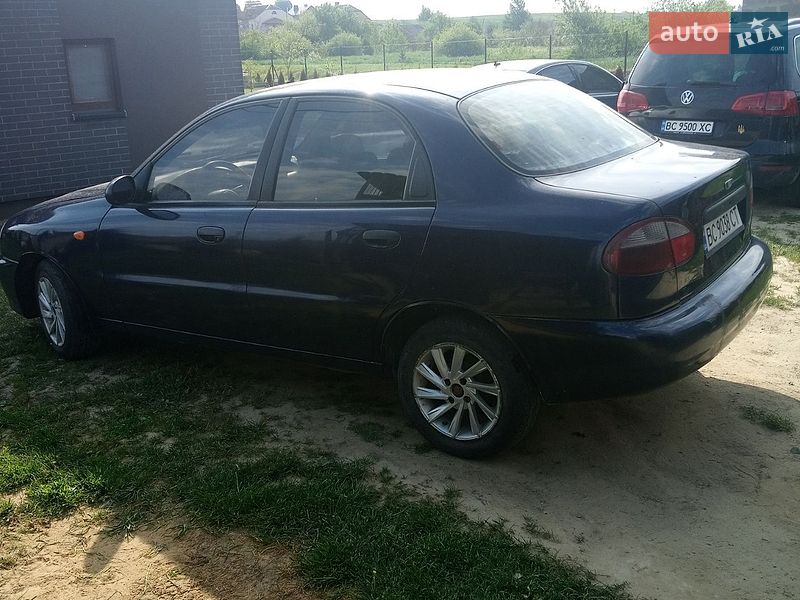 Седан Daewoo Lanos 2006 в Новояворівську