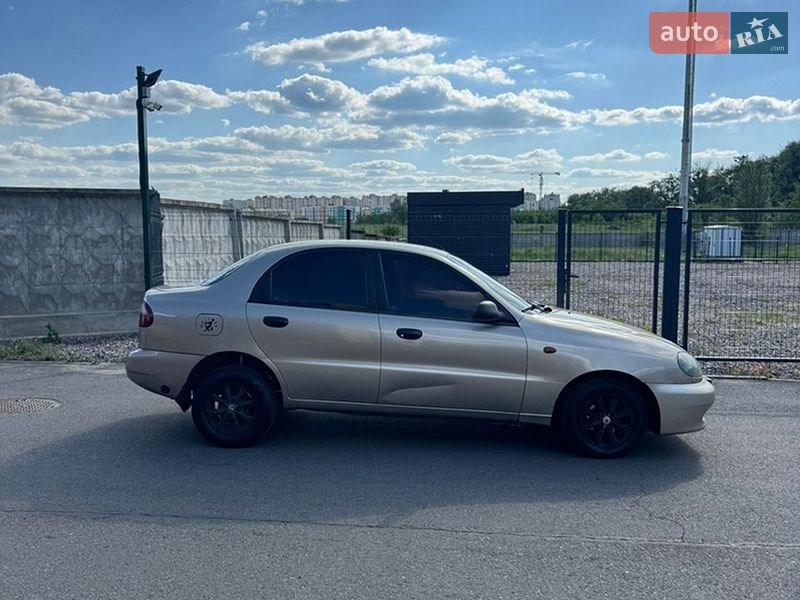 Седан Daewoo Lanos 2008 в Києві