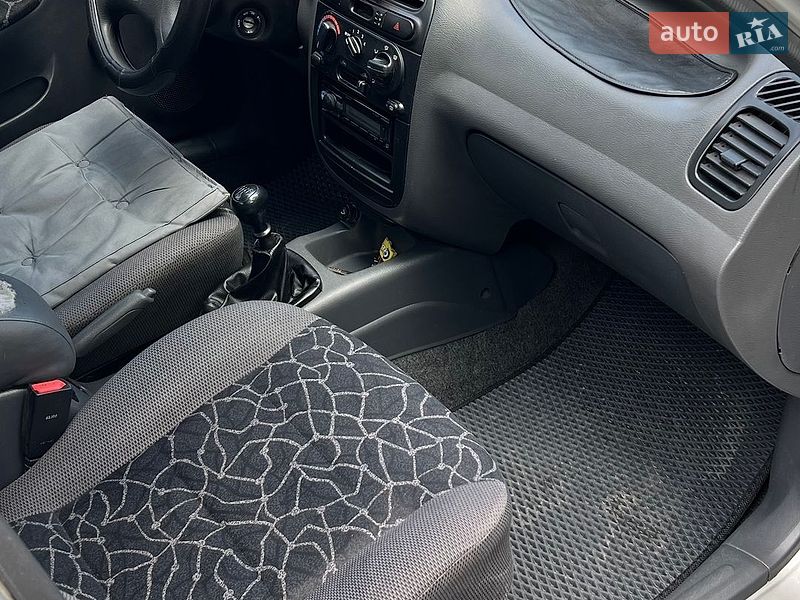 Седан Daewoo Lanos 2003 в Тернополе