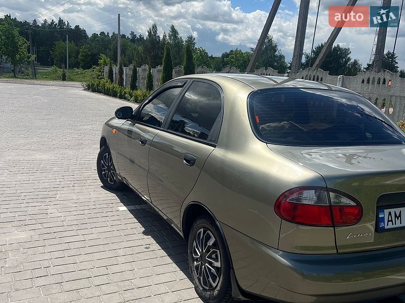 Седан Daewoo Lanos 2005 в Олевске