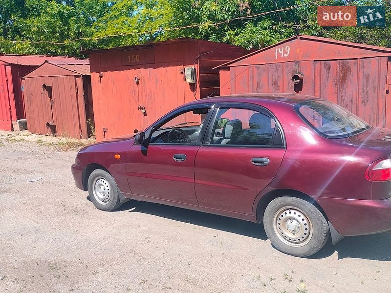 Седан Daewoo Lanos 2010 в Херсоне