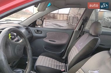 Седан Daewoo Lanos 1999 в Ужгороде