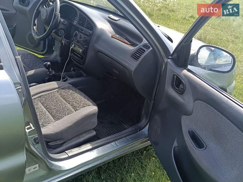 Седан Daewoo Lanos 2008 в Сарнах