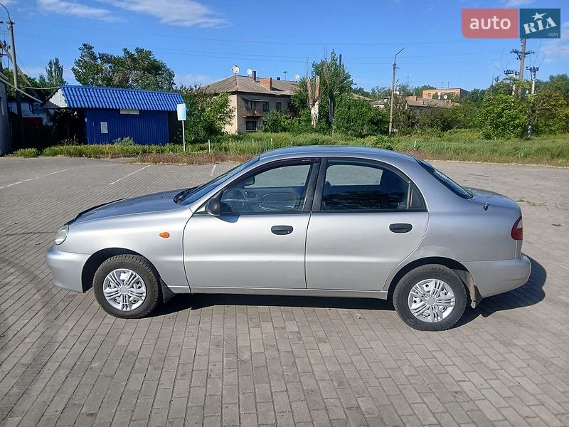 Седан Daewoo Lanos 1998 в Апостолово