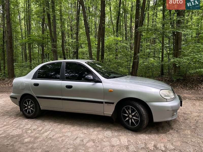 Седан Daewoo Lanos 2003 в Люботині