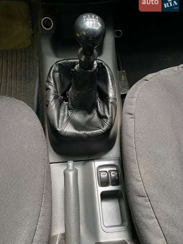 Седан Daewoo Lanos 2003 в Люботині