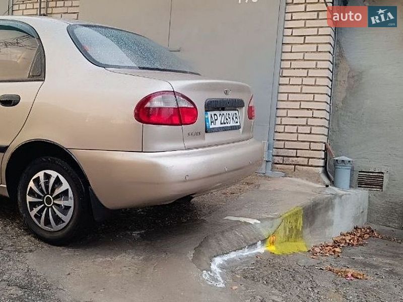Седан Daewoo Lanos 2004 в Запорожье