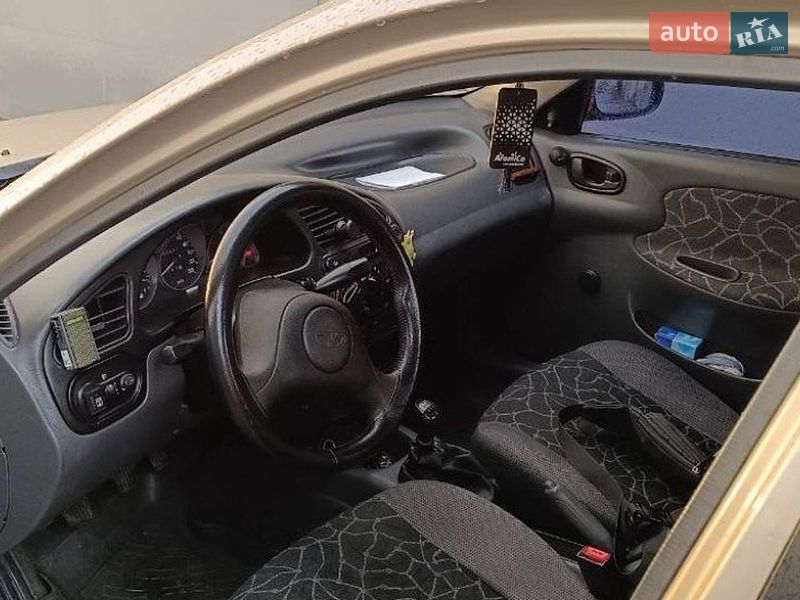 Седан Daewoo Lanos 2004 в Запорожье