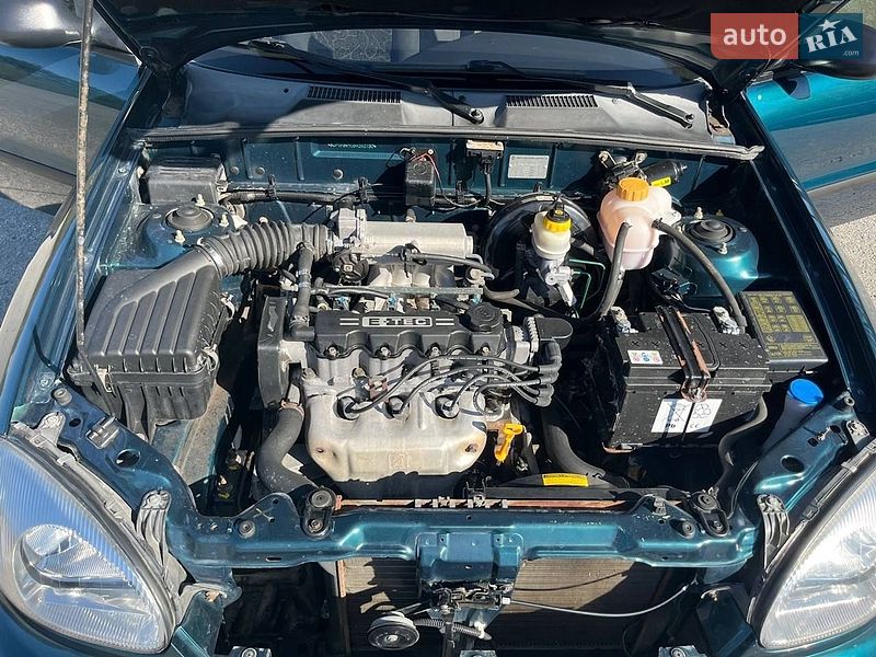 Седан Daewoo Lanos 2005 в Полонному
