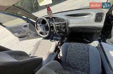 Седан Daewoo Lanos 2005 в Полонному