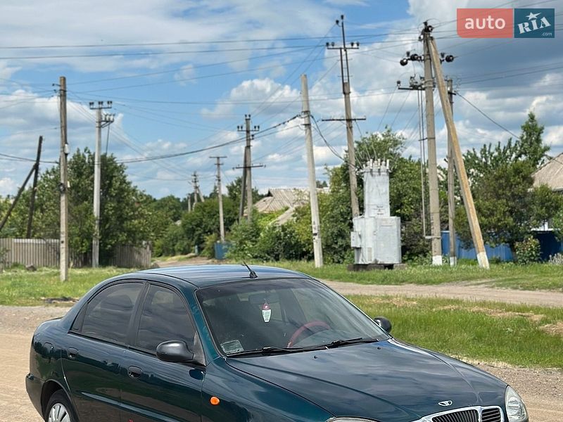 Седан Daewoo Lanos 2003 в Новоархангельске