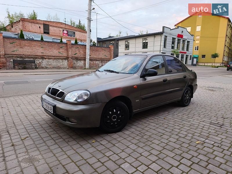 Седан Daewoo Lanos 2001 в Коломые