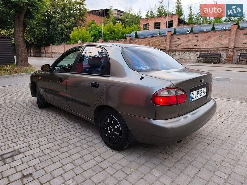 Седан Daewoo Lanos 2001 в Коломые