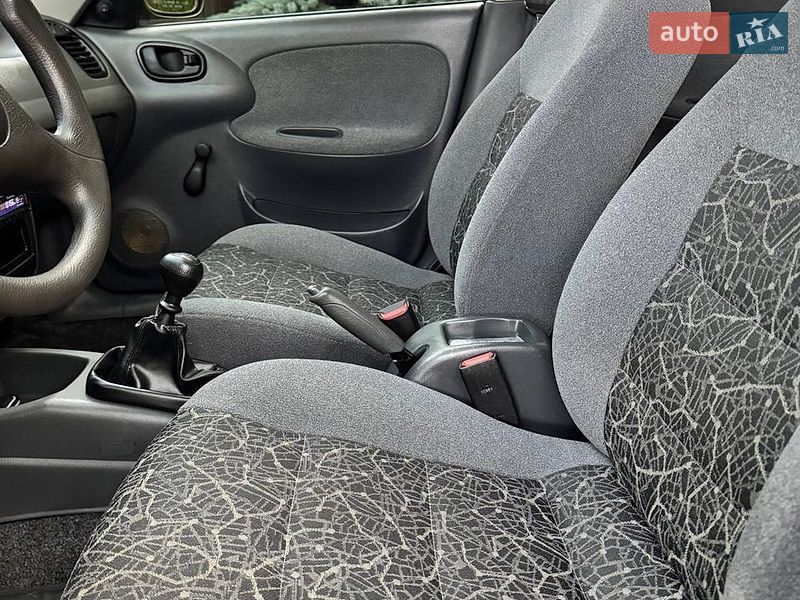 Седан Daewoo Lanos 2006 в Харькове