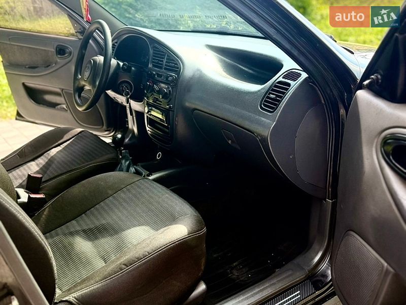 Седан Daewoo Lanos 2012 в Староконстантинове
