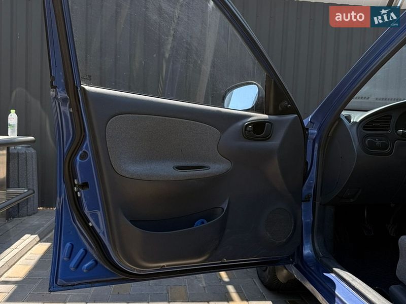 Седан Daewoo Lanos 2008 в Лозовій