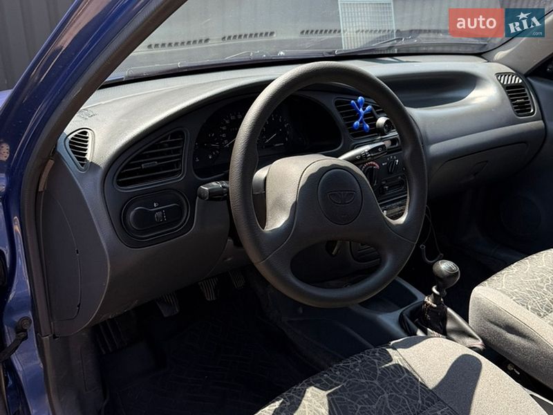 Седан Daewoo Lanos 2008 в Лозовій