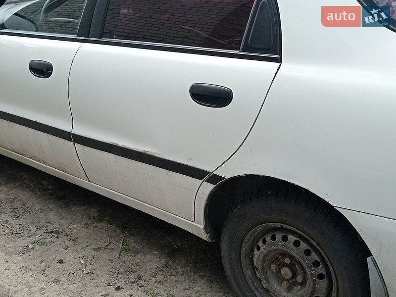 Седан Daewoo Lanos 2003 в Ківерцях