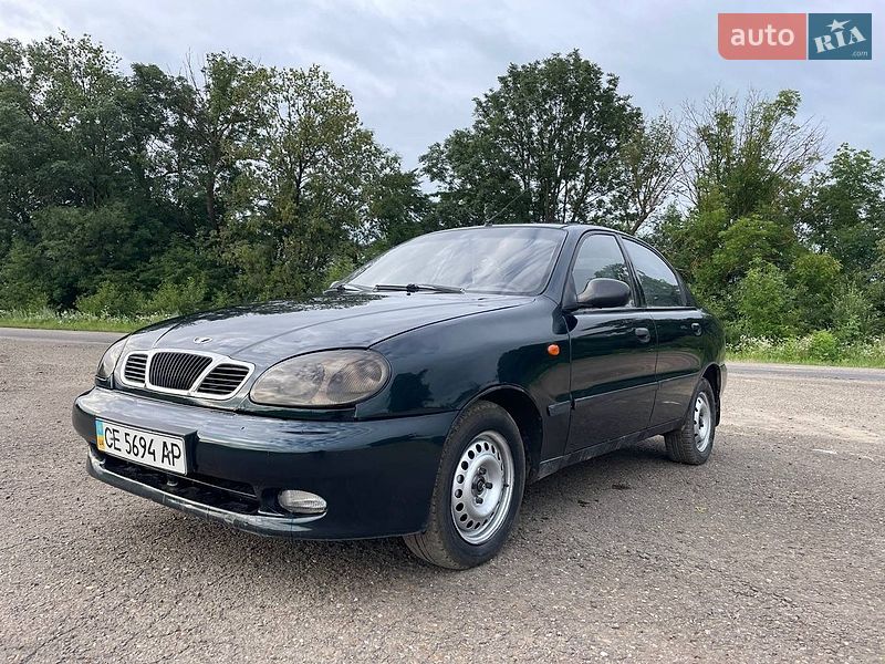 Седан Daewoo Lanos 2004 в Хотині