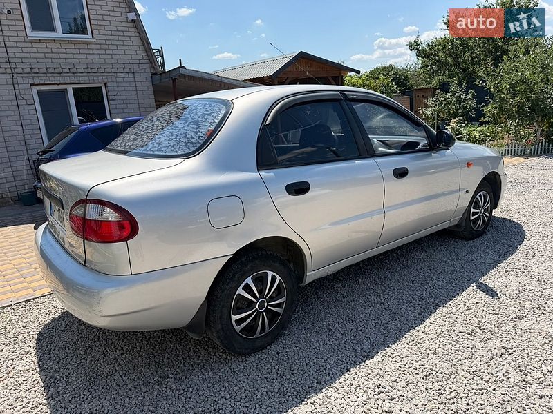 Седан Daewoo Lanos 2002 в Запорожье