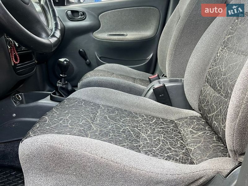 Седан Daewoo Lanos 2006 в Львове