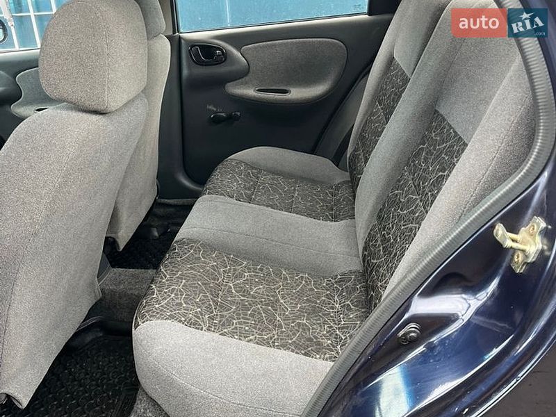 Седан Daewoo Lanos 2006 в Львове