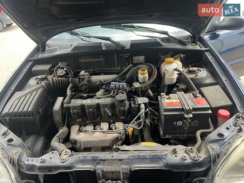 Седан Daewoo Lanos 2006 в Львове